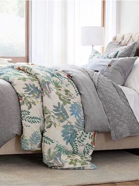 Pottery Barn Victoria Botanical Cotton Comforter -  Sand & Green/Blue Floral